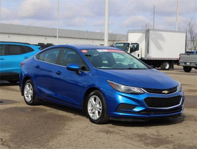 2017 Chevrolet Cruze LT FWD photo