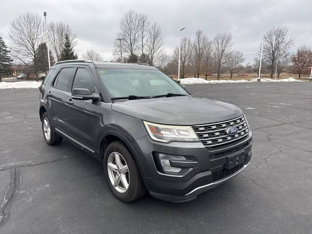 2017 Ford Explorer XLT 4WD photo