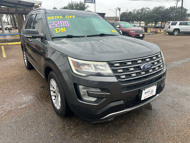 2017 Ford Explorer XLT FWD photo