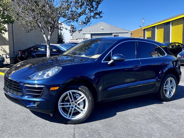 2015 Porsche Macan S AWD photo