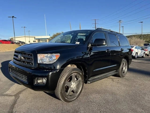 2016 Toyota Sequoia SR5 RWD photo