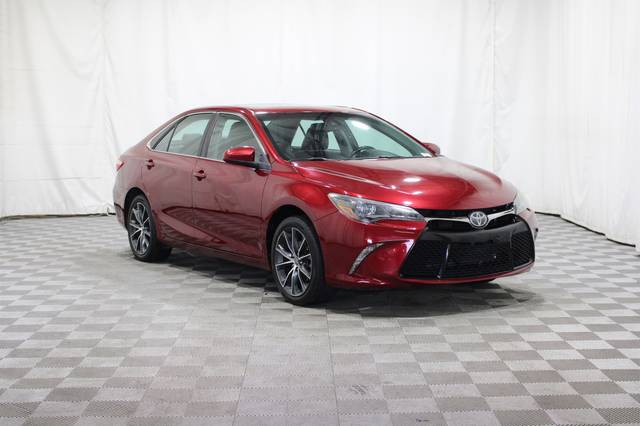 2017 Toyota Camry XSE V6 FWD photo
