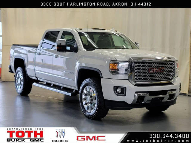 2016 GMC Sierra 2500HD Denali 4WD photo