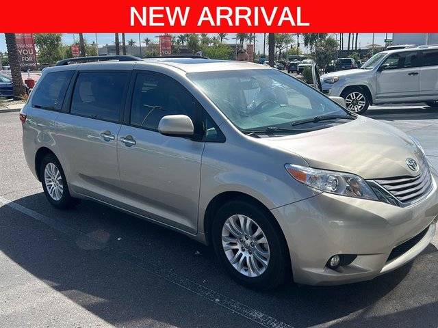 2016 Toyota Sienna XLE FWD photo