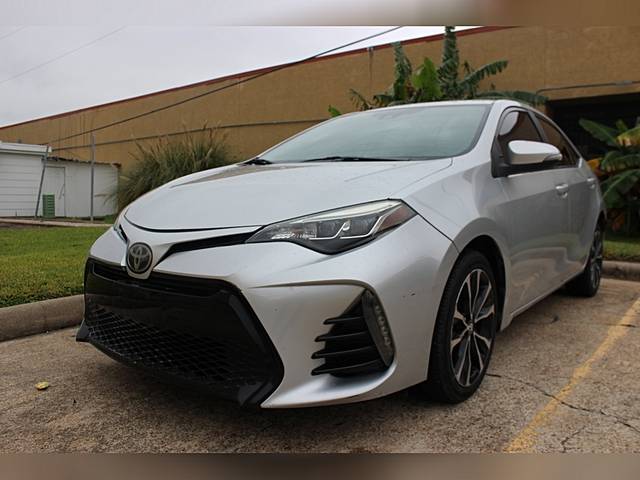 2017 Toyota Corolla SE FWD photo