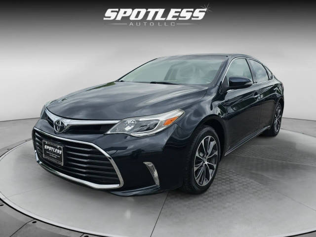 2016 Toyota Avalon XLE Plus FWD photo