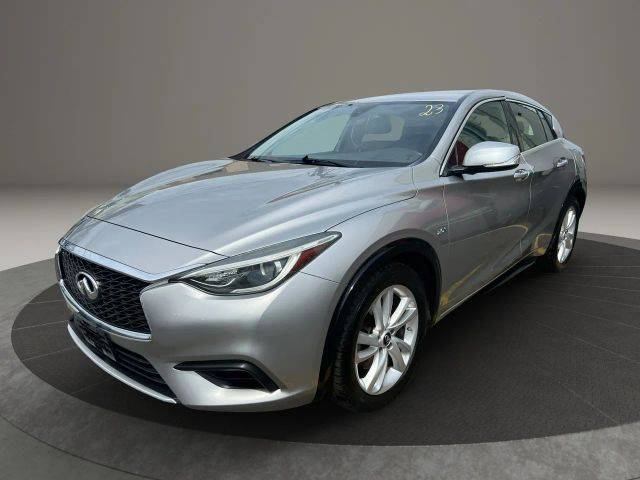 2017 Infiniti QX30  FWD photo