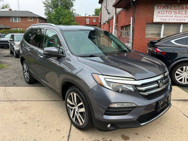 2016 Honda Pilot Touring AWD photo