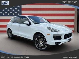 2017 Porsche Cayenne Platinum Edition AWD photo