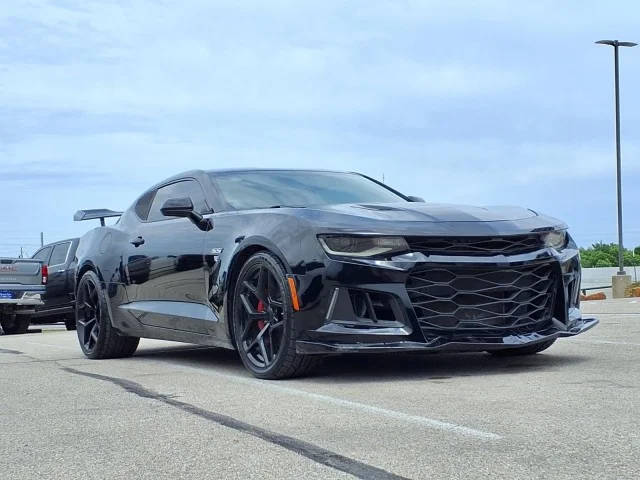 2017 Chevrolet Camaro 1SS RWD photo