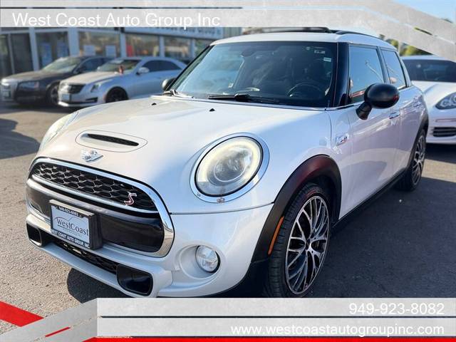 2017 MINI Hardtop 4 Door Cooper S FWD photo