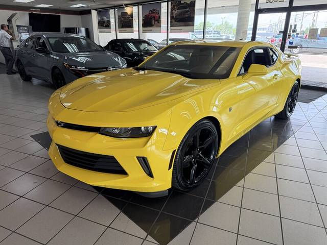 2017 Chevrolet Camaro 1LT RWD photo
