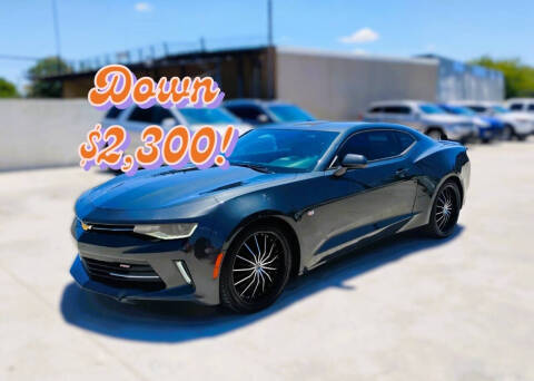 2017 Chevrolet Camaro 1LT RWD photo