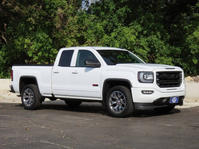 2017 GMC Sierra 1500 SLT 4WD photo