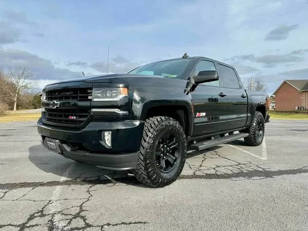 2017 Chevrolet Silverado 1500 LTZ 4WD photo