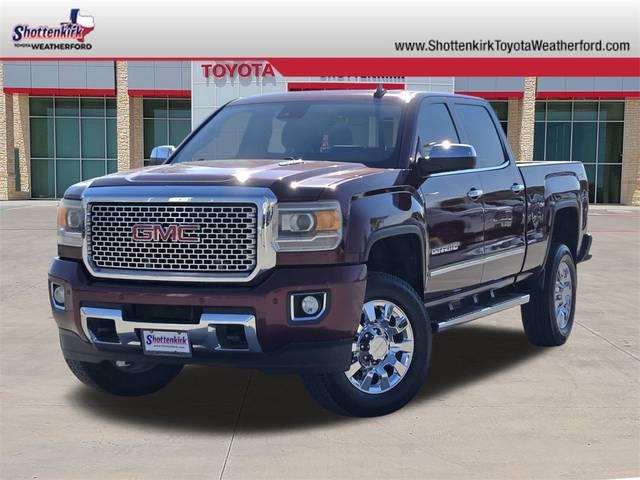 2016 GMC Sierra 2500HD Denali 4WD photo