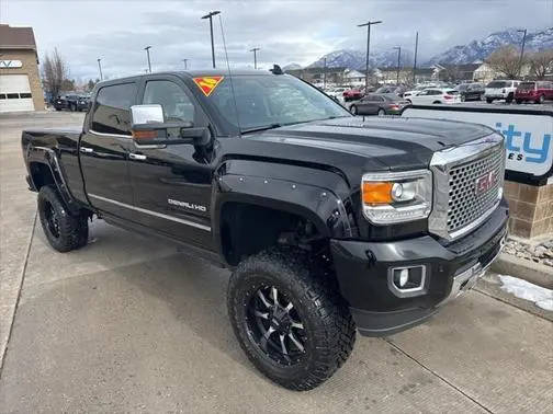 2016 GMC Sierra 2500HD Denali 4WD photo