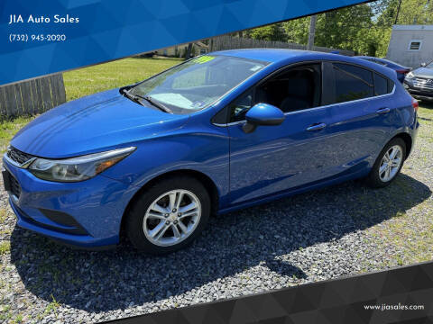 2017 Chevrolet Cruze LT FWD photo