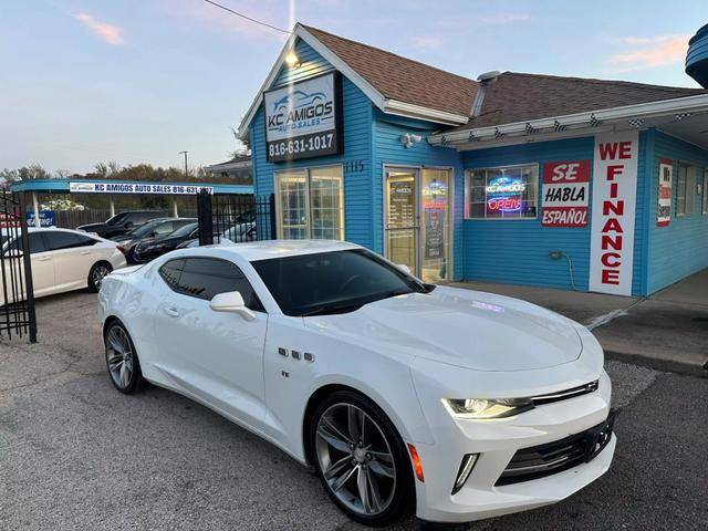 2017 Chevrolet Camaro 1LT RWD photo