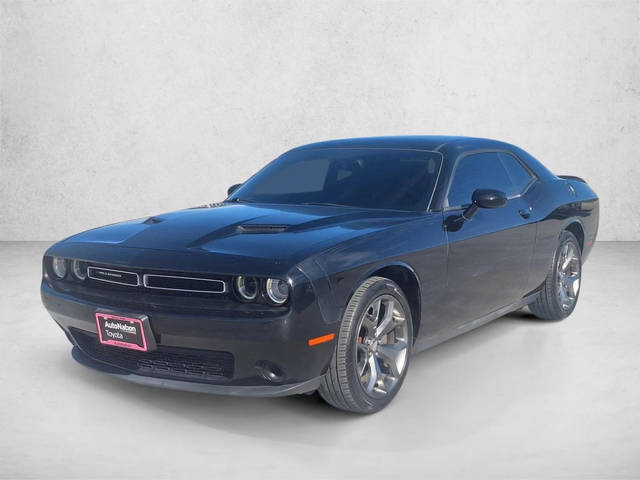 2016 Dodge Challenger SXT RWD photo