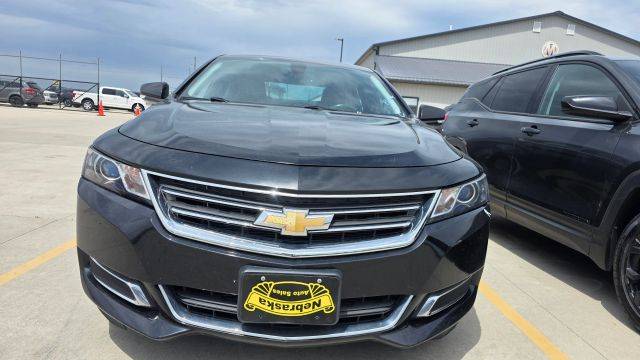 2017 Chevrolet Impala LT FWD photo