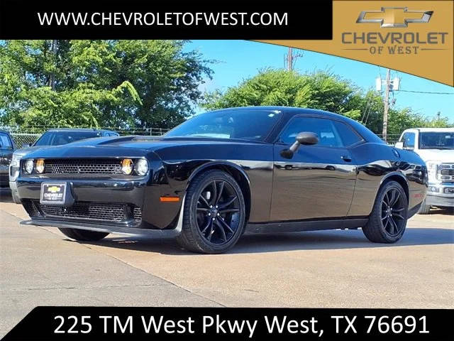 2016 Dodge Challenger SXT RWD photo