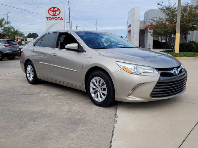 2017 Toyota Camry Hybrid LE FWD photo