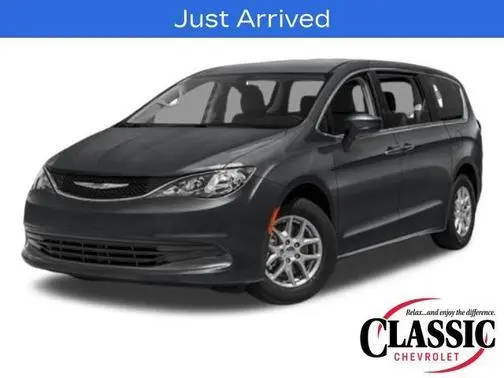 2017 Chrysler Pacifica Minivan LX FWD photo