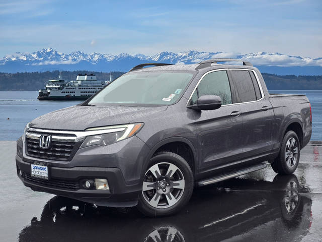 2017 Honda Ridgeline RTL-T FWD photo