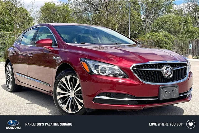 2017 Buick LaCrosse Essence FWD photo
