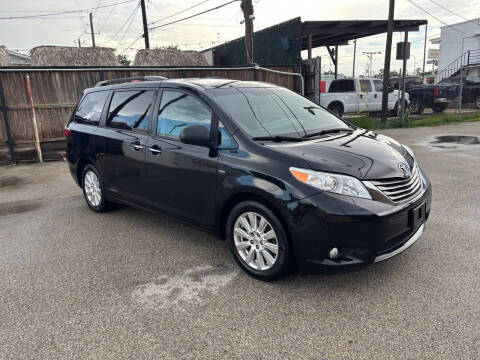 2017 Toyota Sienna XLE Premium AWD photo
