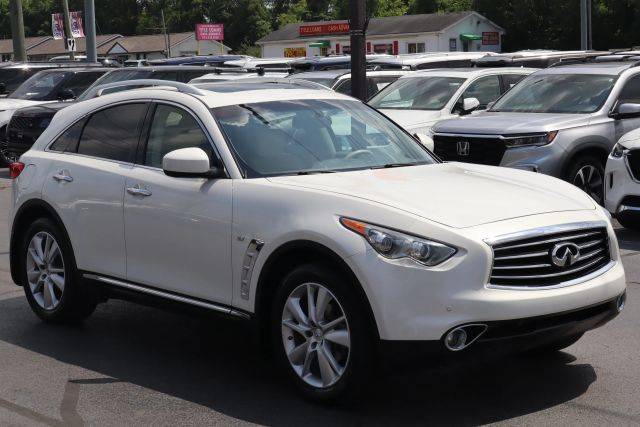 2015 Infiniti QX70 RWD photo