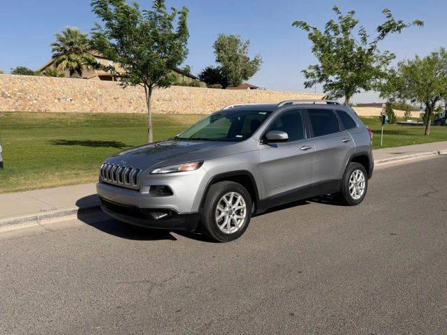 2017 Jeep Cherokee Latitude FWD photo