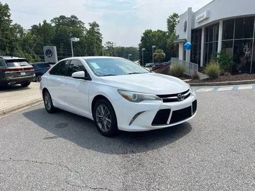 2017 Toyota Camry SE FWD photo