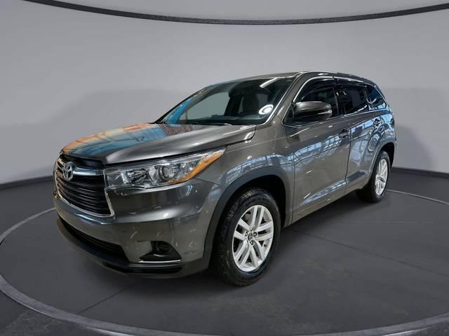 2016 Toyota Highlander LE FWD photo