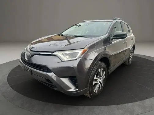 2017 Toyota RAV4 LE FWD photo