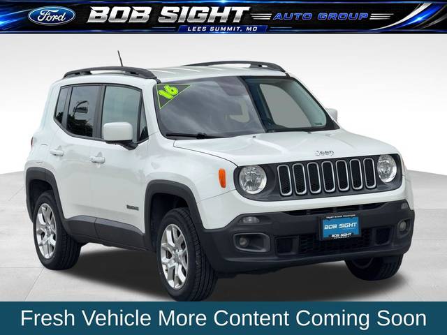 2016 Jeep Renegade Latitude 4WD photo