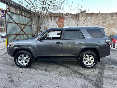 2016 Toyota 4Runner SR5 4WD photo