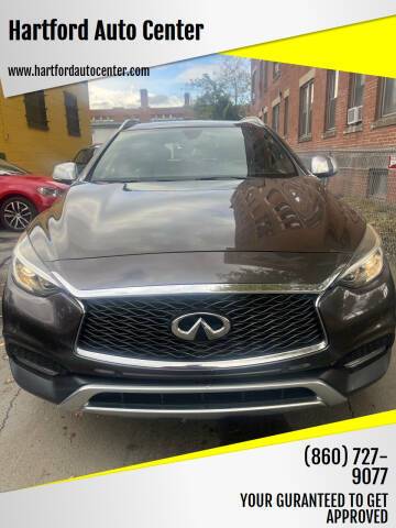 2017 Infiniti QX30 Premium AWD photo