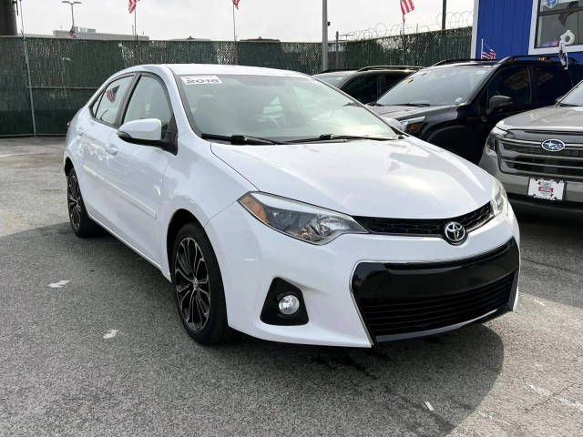 2016 Toyota Corolla S FWD photo