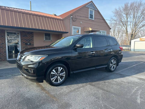 2017 Nissan Pathfinder S 4WD photo