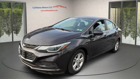 2017 Chevrolet Cruze LT FWD photo