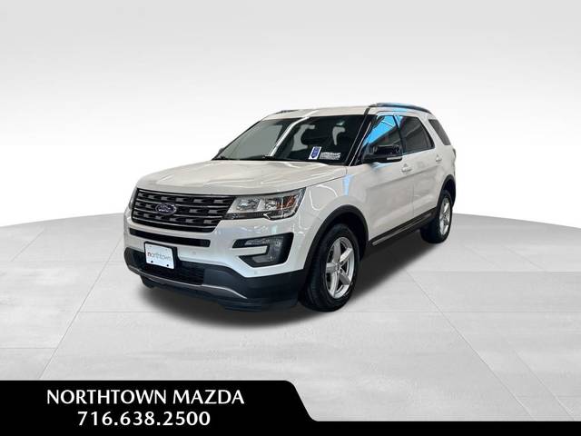 2017 Ford Explorer XLT 4WD photo