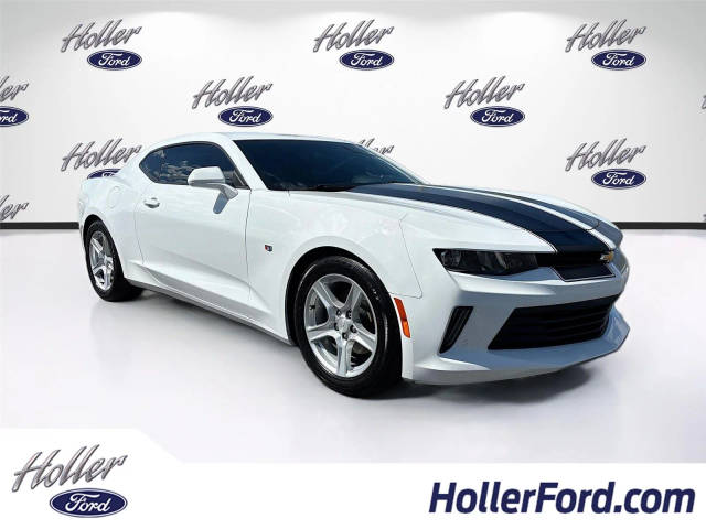 2017 Chevrolet Camaro 1LT RWD photo