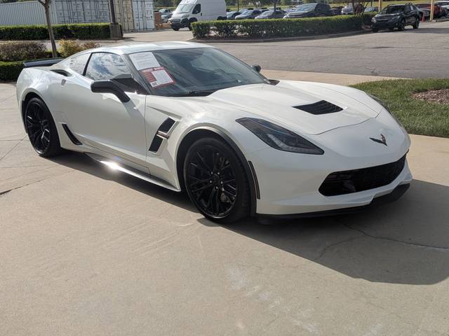2017 Chevrolet Corvette Grand Sport 2LT RWD photo
