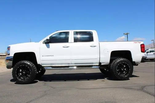 2017 Chevrolet Silverado 1500 LT 4WD photo