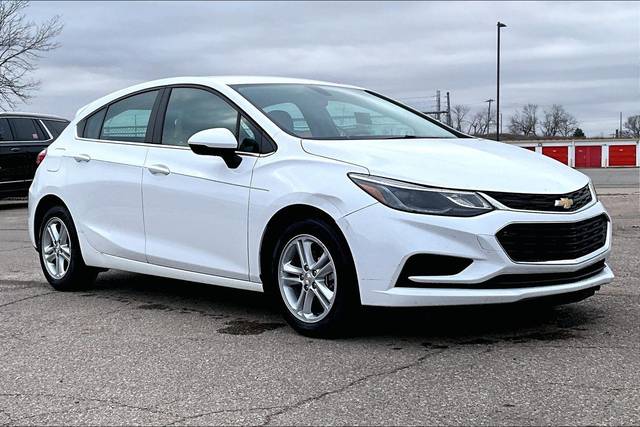 2017 Chevrolet Cruze LT FWD photo
