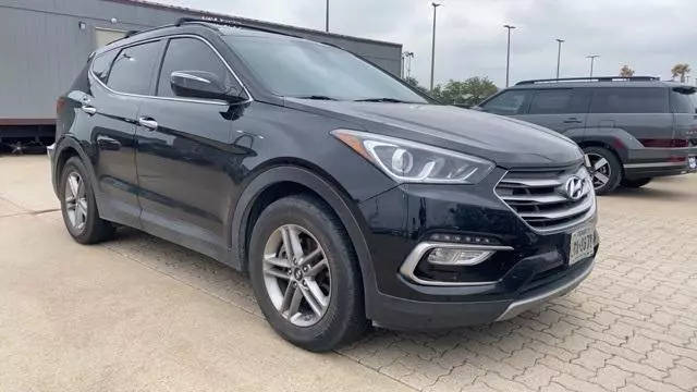 2017 Hyundai Santa Fe Sport 2.4L FWD photo