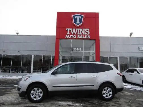 2017 Chevrolet Traverse LS FWD photo