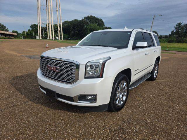 2017 GMC Yukon Denali RWD photo